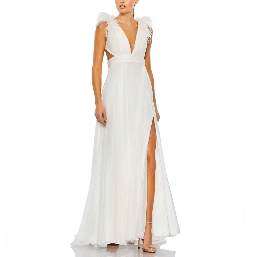 NWT Ieena for Mac Duggal 68113 White Plunge Ostrich Feather A-Line Gown - Sz 14